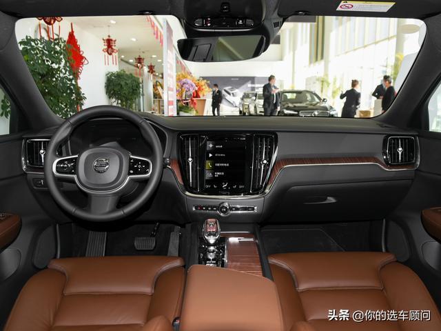 自驾游开的车，安全空间大，比SUV还能装，带你看沃尔沃V60