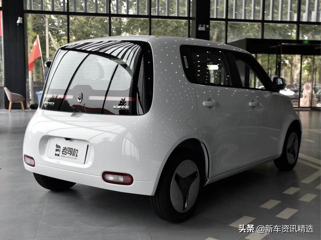 同样的小巧的城市代步车，空间大配置高，实拍欧拉白猫