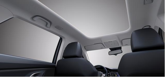 轴距2.78米，配置了HUD，确定这是10万级SUV？