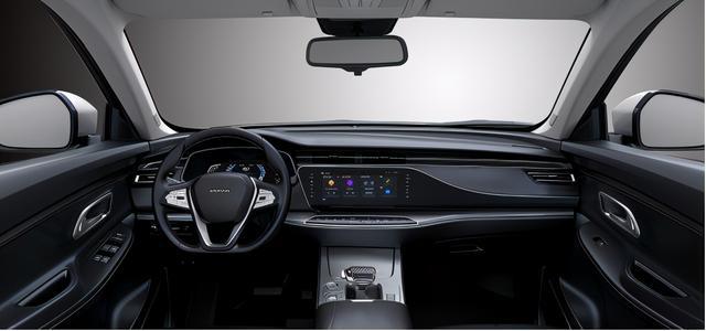 轴距2.78米，配置了HUD，确定这是10万级SUV？