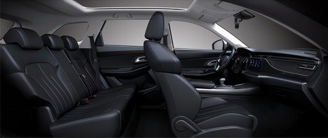 轴距2.78米，配置了HUD，确定这是10万级SUV？