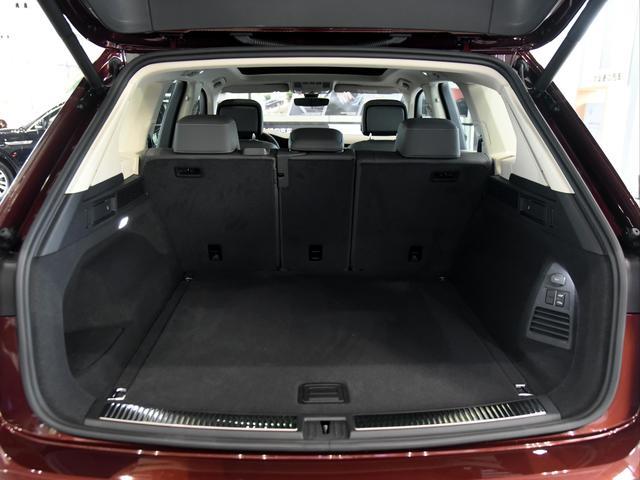 3.0T+六缸，与奥迪Q7同平台还比Q7便宜，一起看大众途锐