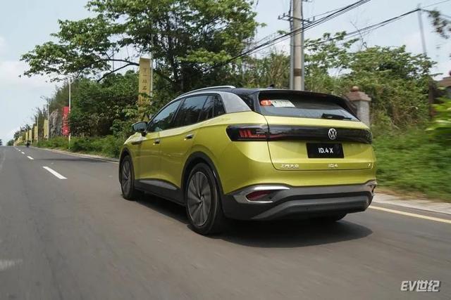 试驾上汽大众ID.4 X后我找到了6个不买Model 3的理由