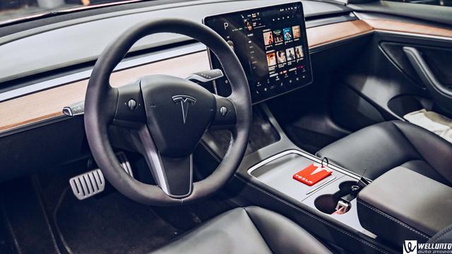 性能版特斯拉model3P变换樱花粉！！
