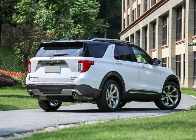 探险者：30万纵置平台SUV，2.3T十个档，外观霸气空间大