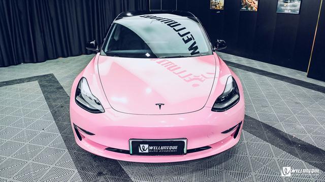 性能版特斯拉model3P变换樱花粉！！