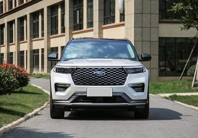 探险者：30万纵置平台SUV，2.3T十个档，外观霸气空间大