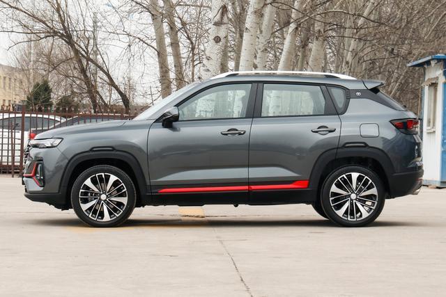 CS35PLUS评测：外观更运动，适合年轻人的SUV