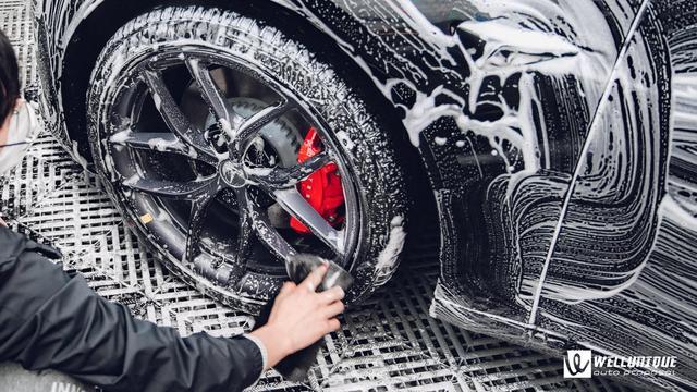 性能版特斯拉model3P变换樱花粉！！