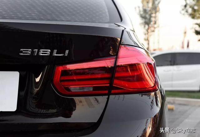 宝马320处在鄙视链底端？BMW精髓一样不缺，自己爽就够了