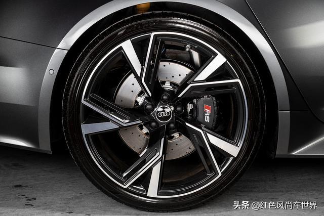 2021款奥迪RS 6 Avant 4.0T 地表最强买菜车