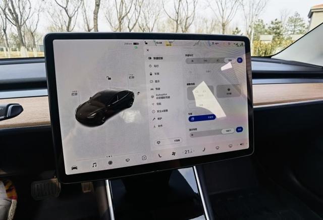 免费深度试驾了两天model 3，聊聊对于2499的感受