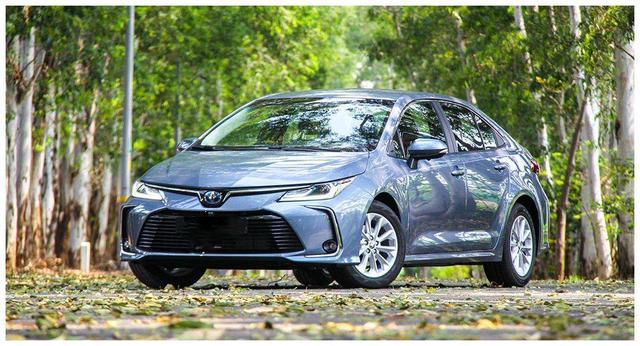 2月轿车销量排行出炉：第一不是轩逸，Model 3挤进前十