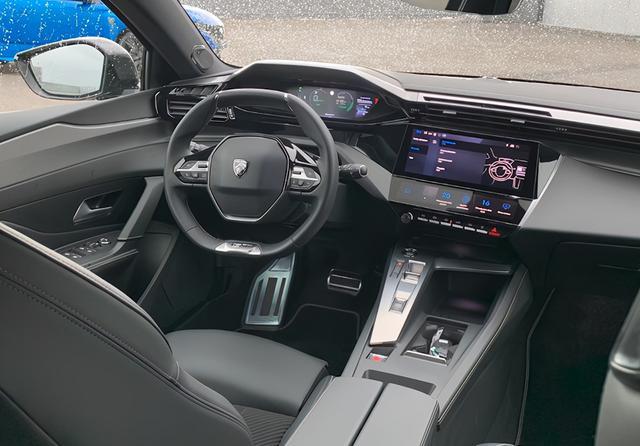 新一代标致308实车，搭1.6T混动配四驱，竞争大众高尔夫