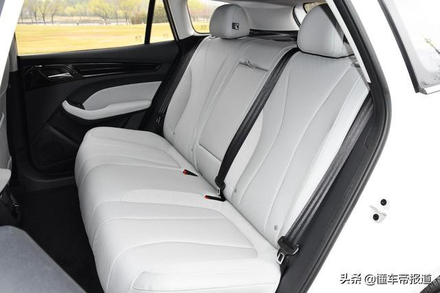 新车｜外观内饰大幅提升 全新荣威Ei5静态解析