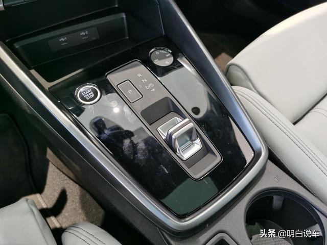 入门亦有态度！体验全新奥迪A3L Limousine