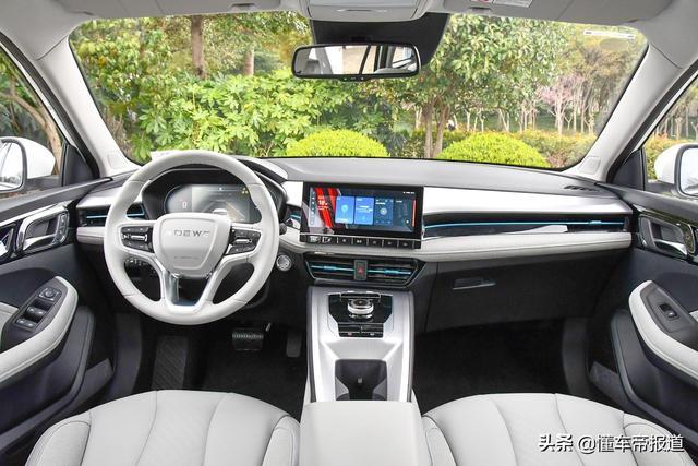 新车｜外观内饰大幅提升 全新荣威Ei5静态解析