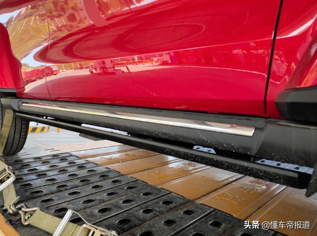 曝光｜采用车身同色轮眉 疑似坦克300城市版实车谍照