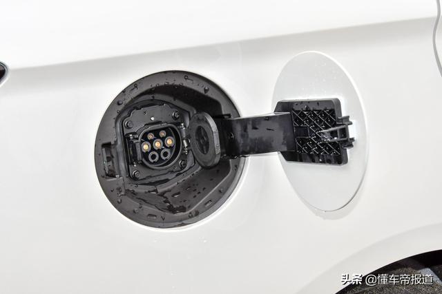 新车｜外观内饰大幅提升 全新荣威Ei5静态解析