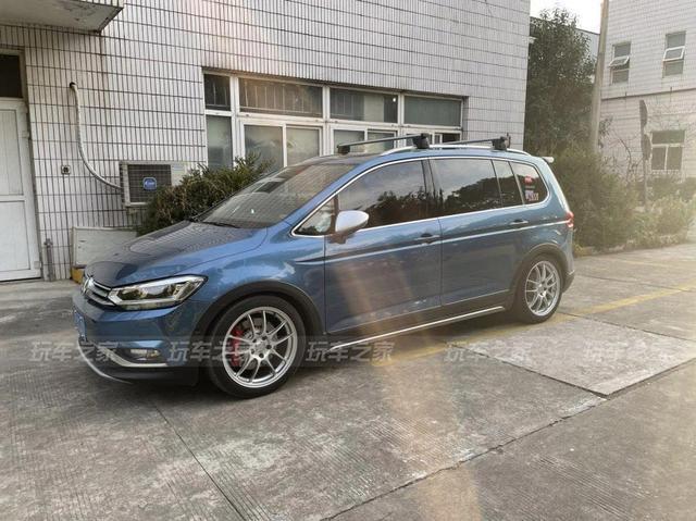 七座奶爸车也有自己的改装态度 大众途安L化身绞牙战士