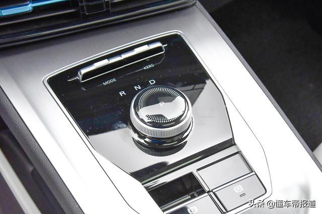 新车｜外观内饰大幅提升 全新荣威Ei5静态解析