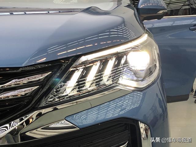 新车｜竞争宋MAX、五菱凯捷？大通G50新车实拍，配电子怀挡