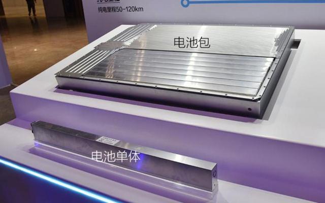 续航1200公里、可上绿牌，比亚迪宋PLUS DM-i上市！