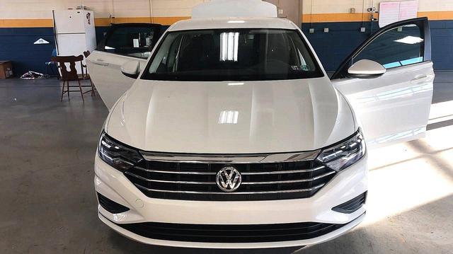 2月轿车销量排行出炉：第一不是轩逸，Model 3挤进前十