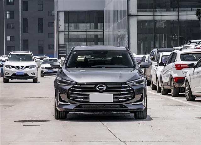 车300：车长超5米，不输奥迪A6L，曾月销上万如今卖不动