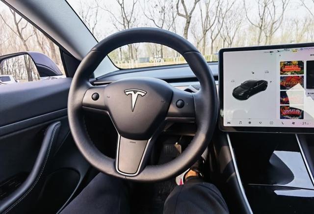 免费深度试驾了两天model 3，聊聊对于2499的感受