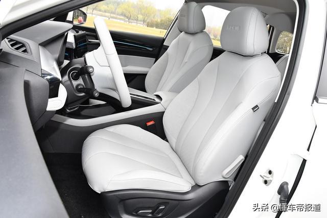 新车｜外观内饰大幅提升 全新荣威Ei5静态解析