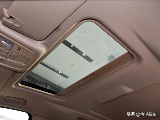 车内安静空间又大，四轮独悬的MPV销冠，实拍别克GL8