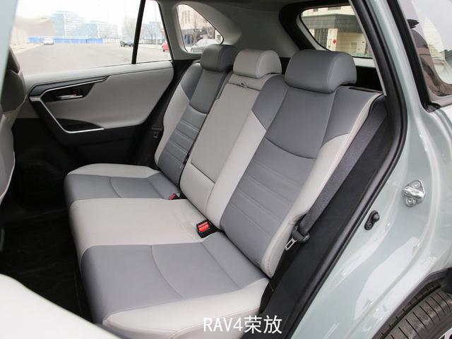 同品牌同平台同级车型找不同 RAV4荣放与威兰达差异对比