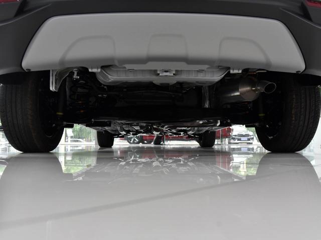 10万级丰田省心车，油耗较低，带你看丰田YARiS L 致炫
