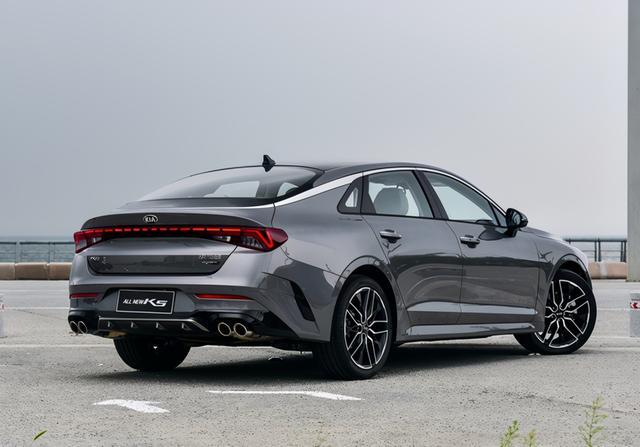 2.0T+8AT，一公里才4毛，K5凯酷还这样讨好年轻人？