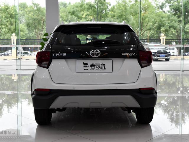 10万级丰田省心车，油耗较低，带你看丰田YARiS L 致炫