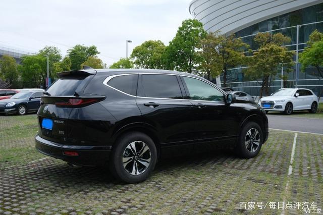 本田皓影的内饰差吗？它的油耗高吗？车主详细说了几个小毛病