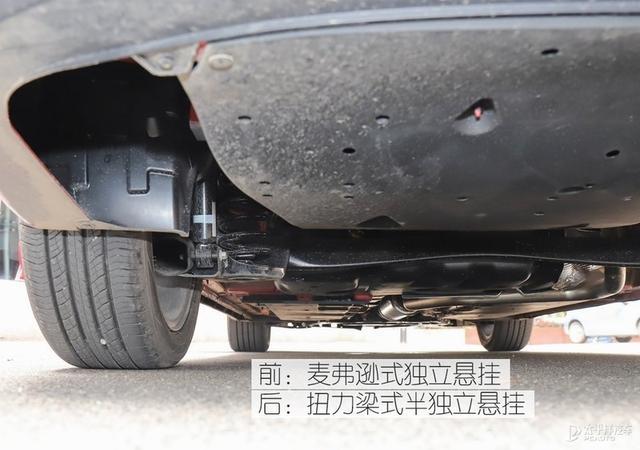 这台逸动PLUS，别看造型运动，开起来其实挺有乐趣