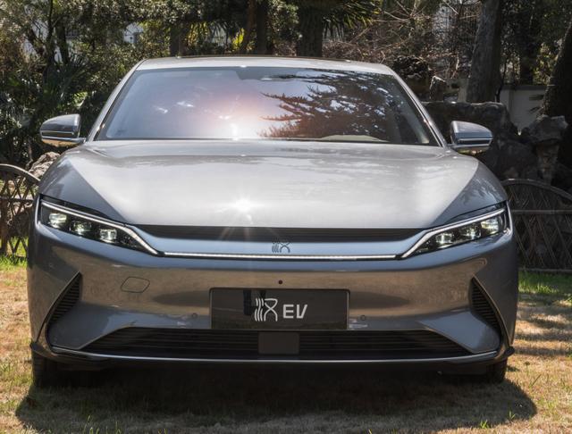 小米造车，千亿现金豪拼，代工还是自建？比亚迪恐成最后赢家