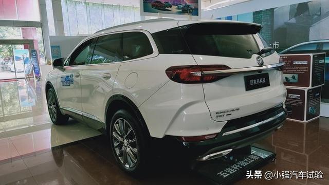 别克中大型7座SUV，外观比汉兰达时尚，标配2.0T动力