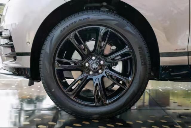 3.0T+48V轻混 新款路虎揽胜星脉上市 网友说这价真香