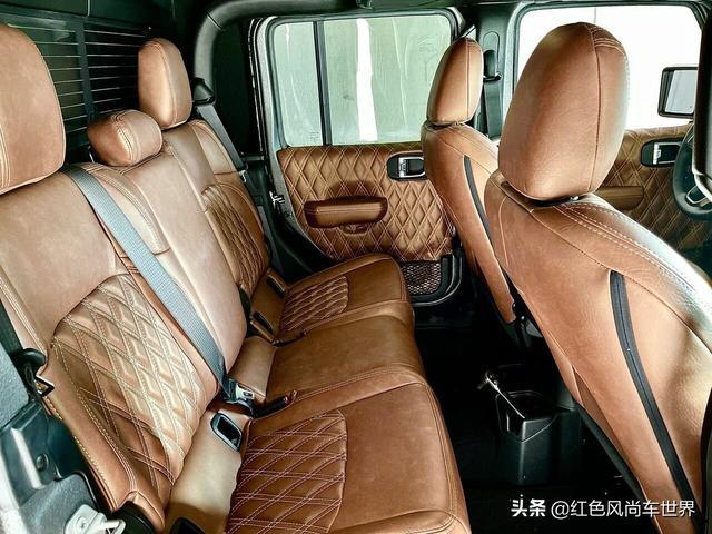启示录——地狱之火6x6 为世界末日打造的坚固豪华生存之车