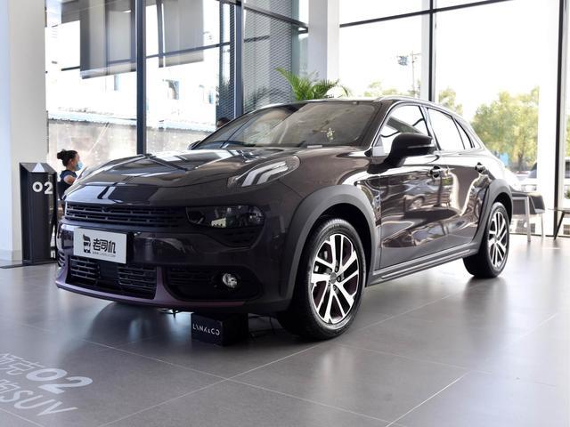 安全配置很高的国产精品SUV，油耗6.4L，实拍领克02