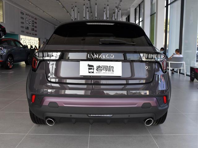 安全配置很高的国产精品SUV，油耗6.4L，实拍领克02