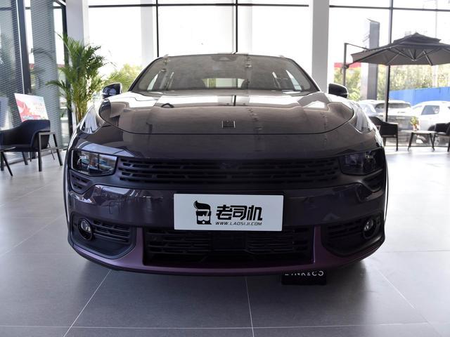 安全配置很高的国产精品SUV，油耗6.4L，实拍领克02