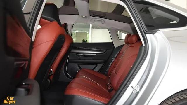 入门Model 3对比小鹏P7，谁更有优势？