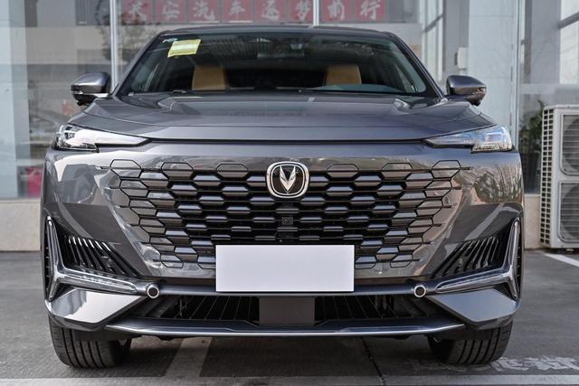 2.0T+8AT配四驱，UNI-K来势汹汹，能否逆袭汉兰达？