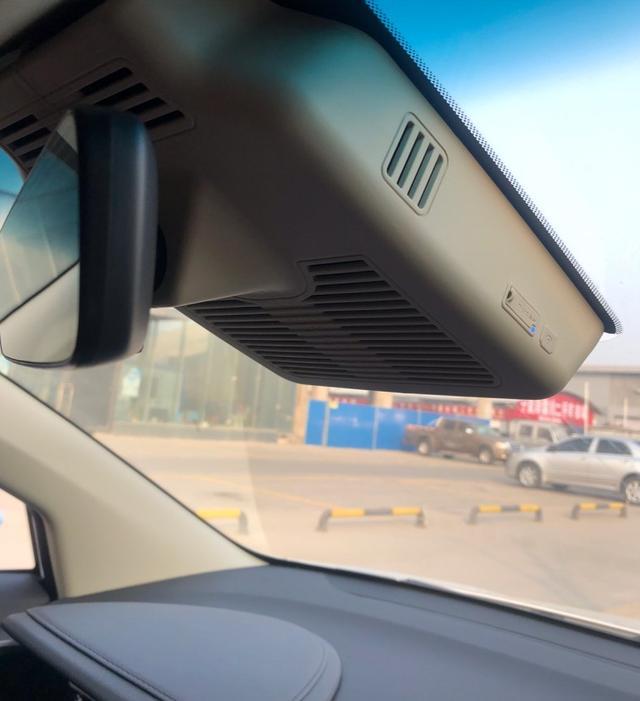 只是因为在“车”群中多看了你一眼！@吉利汽车