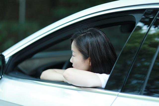 一位比亚迪汉车主的提车作业：河南女孩闯深12年！感人