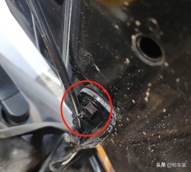 19万买辆大切诺基让人哭笑不得！卖家：因为车况好，所以调了表